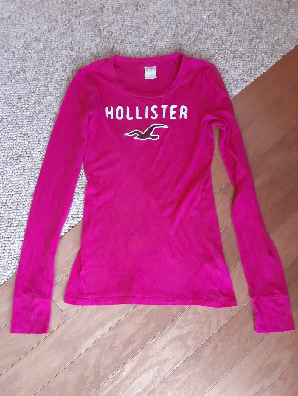 Hollister Hot Pink Long Sleeved Shirt size Small
